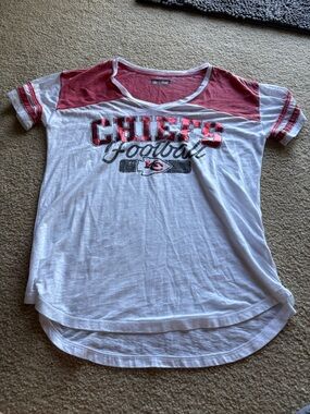 KC Chiefs Football women’s Short Sleeve Scoop Neck Tee - White & Red